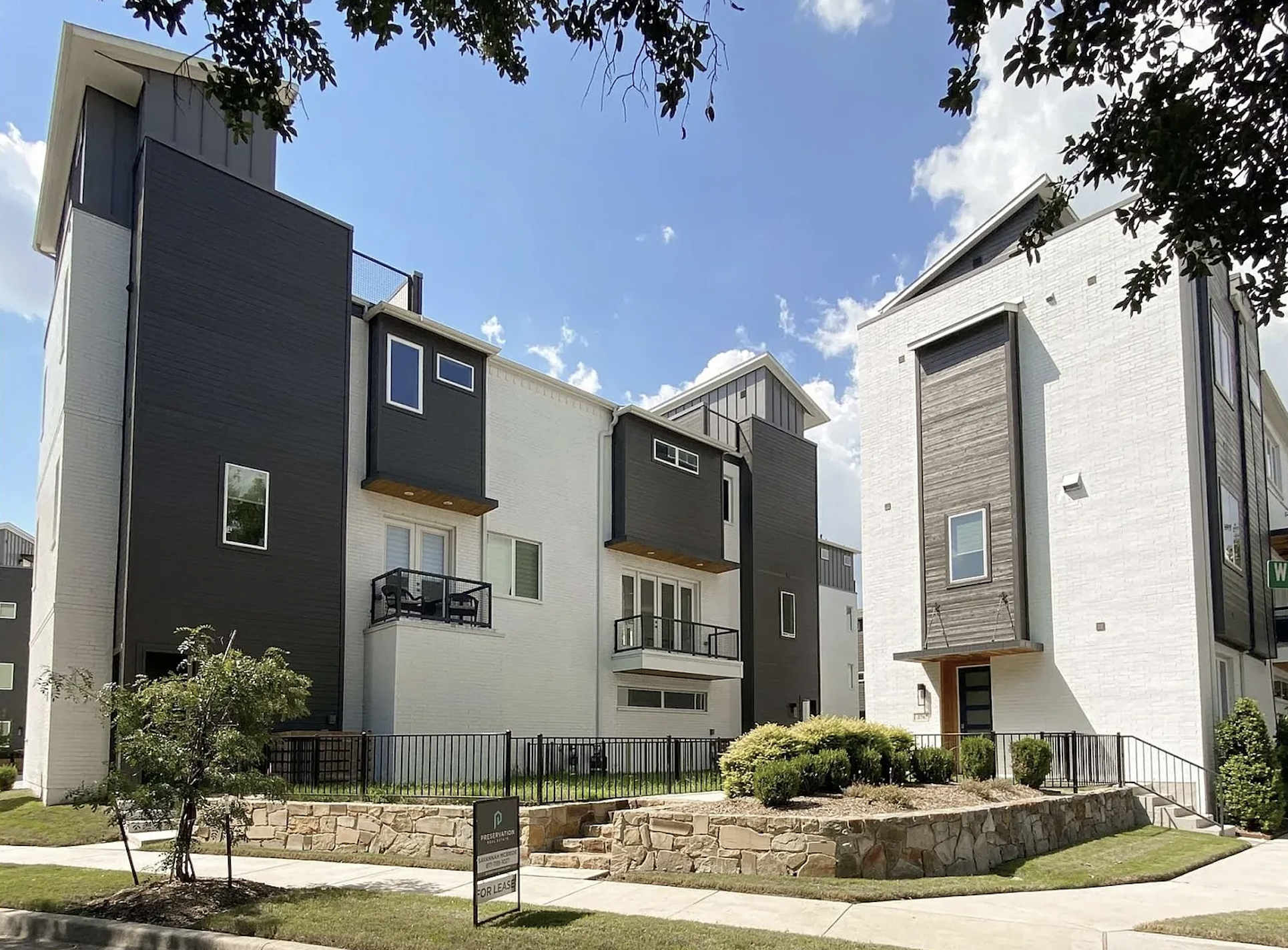 2832 Wingate Street - 1