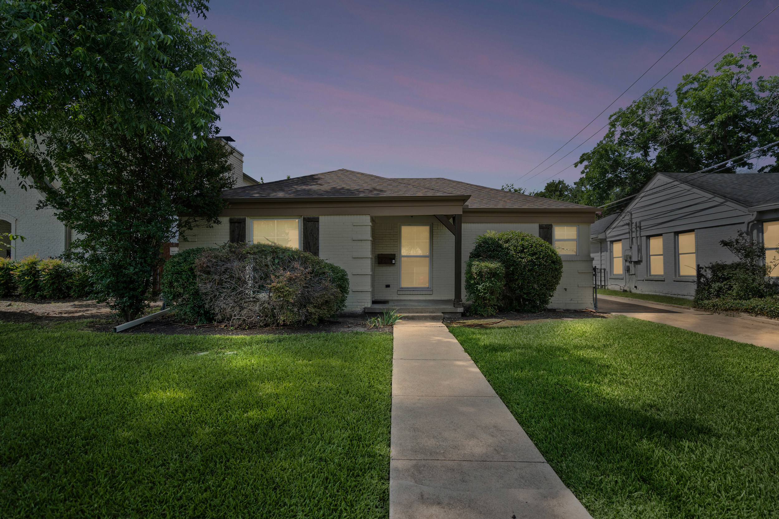 2609 Benbrook Boulevard